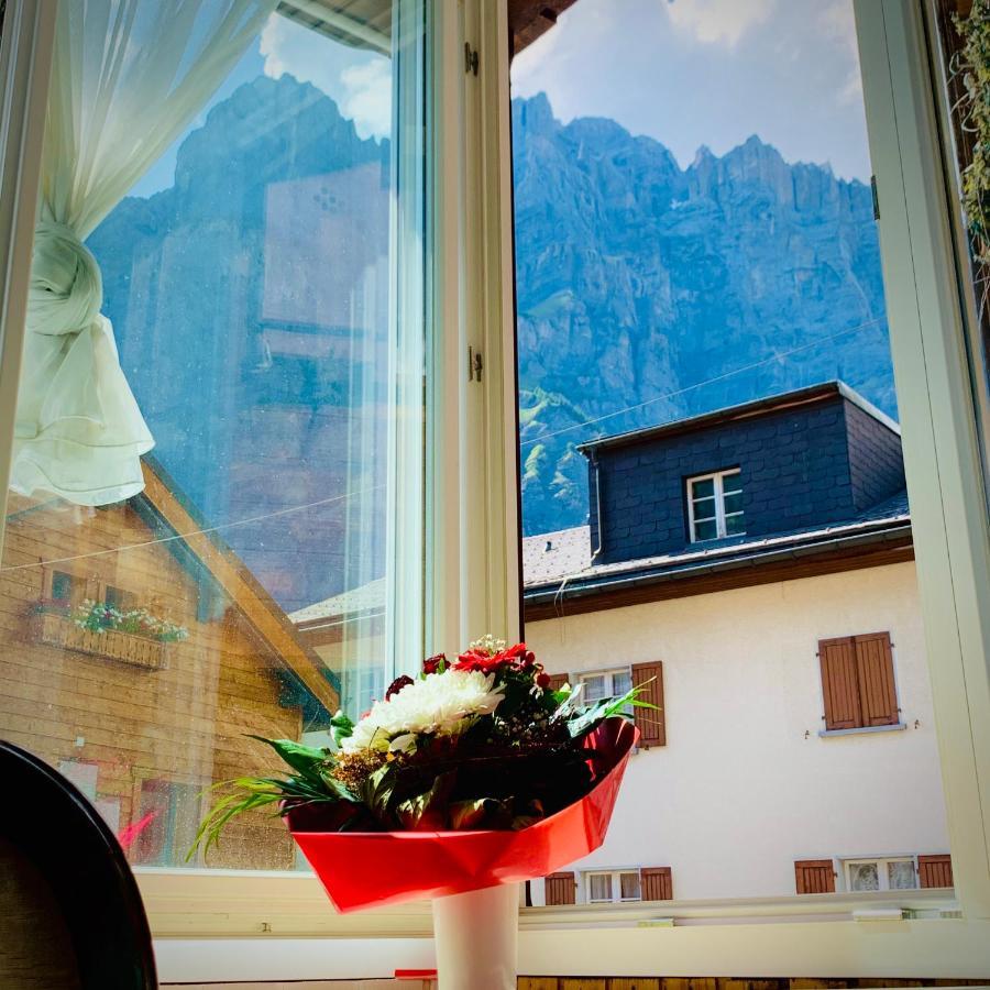 Weisses Roessli Hotell Leukerbad Exteriör bild