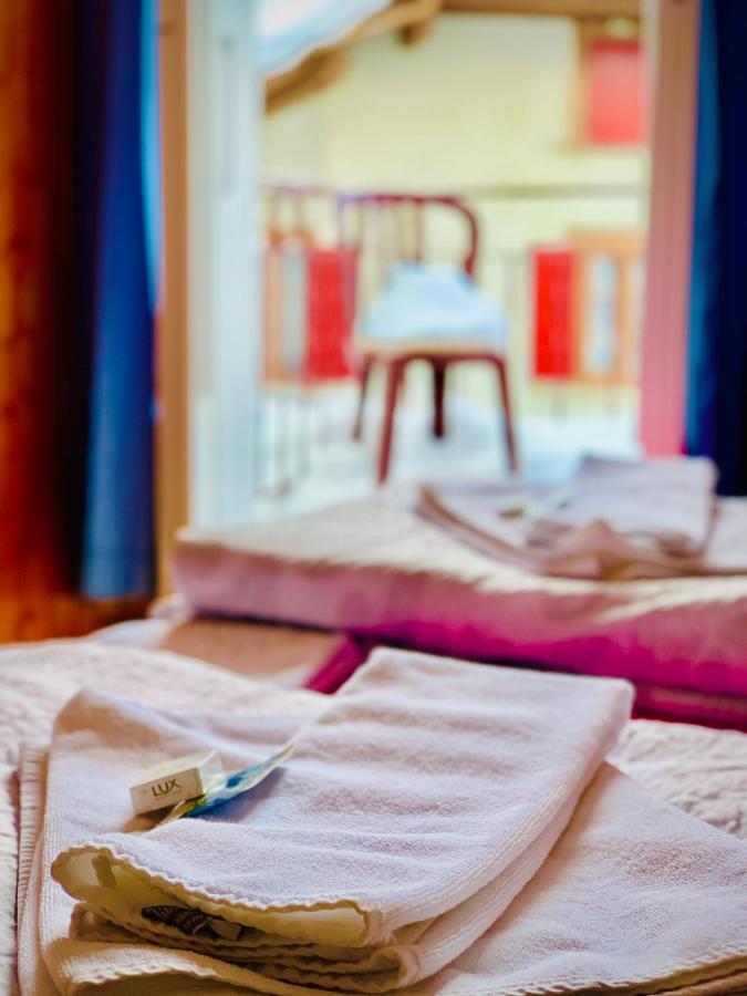Weisses Roessli Hotell Leukerbad Exteriör bild
